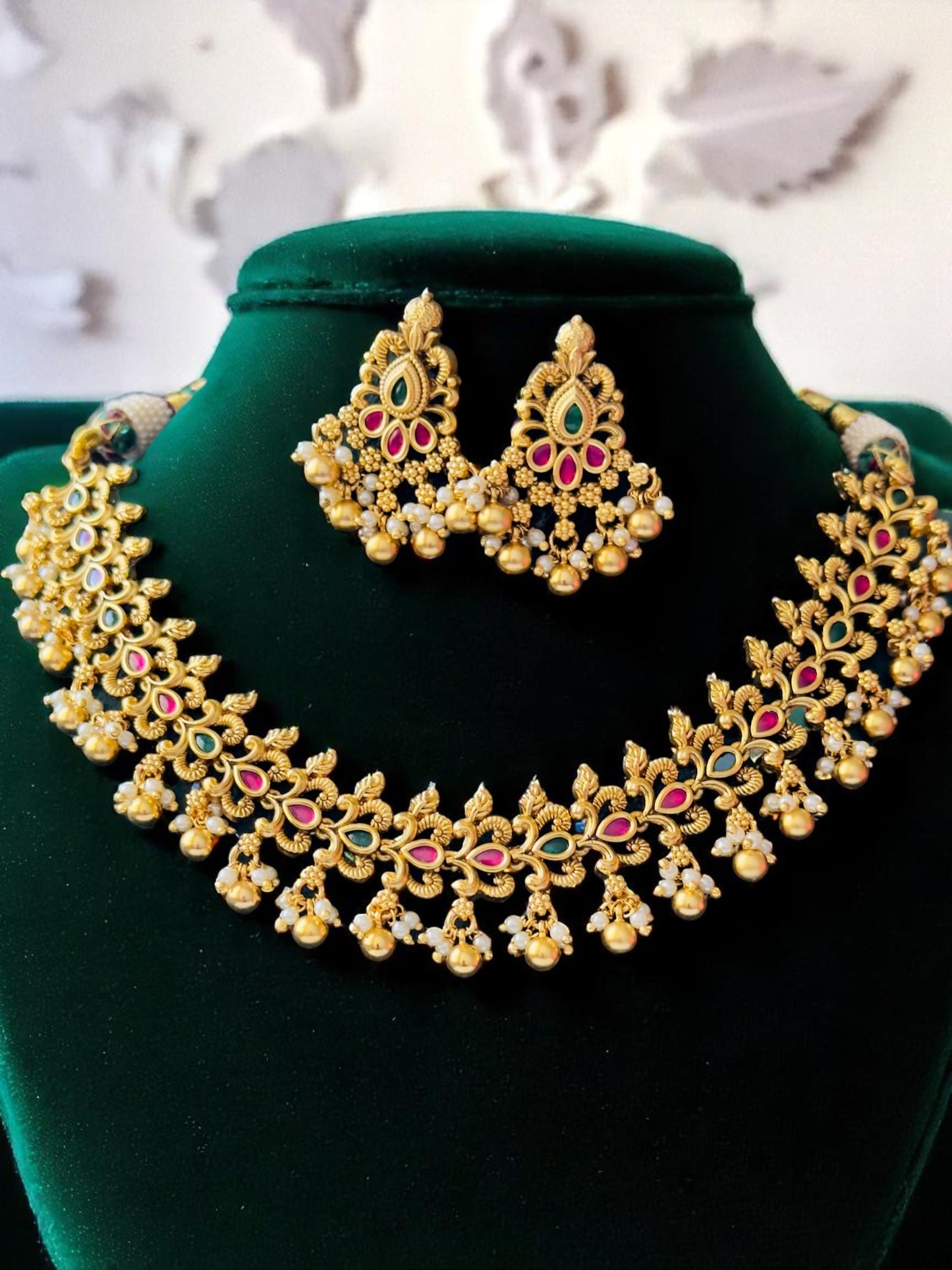 Sabhyata Antique Necklace Set