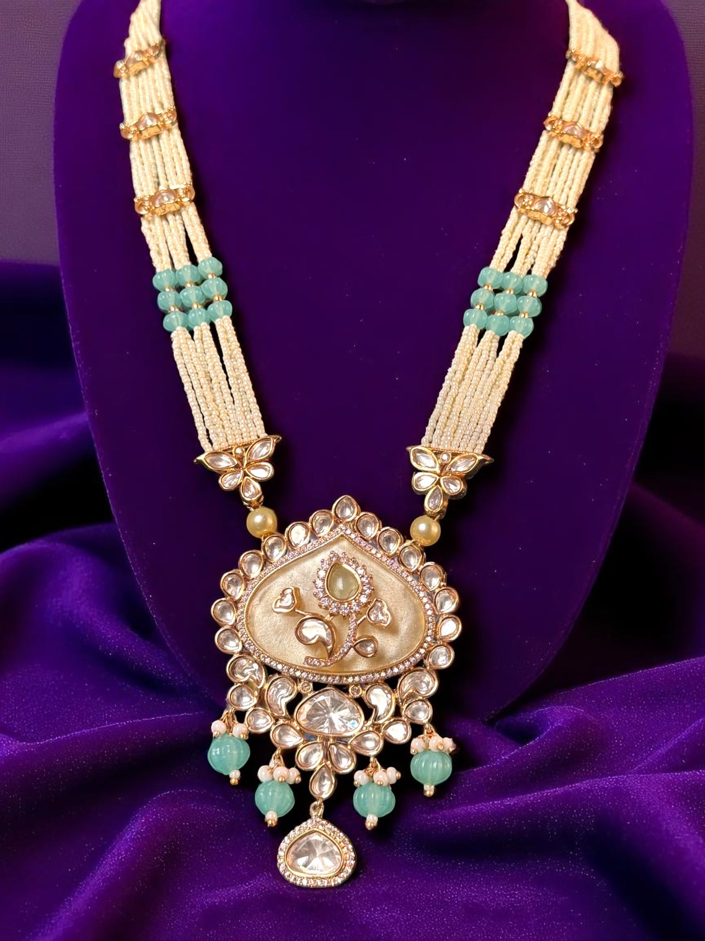 Saiba Pendant Necklace