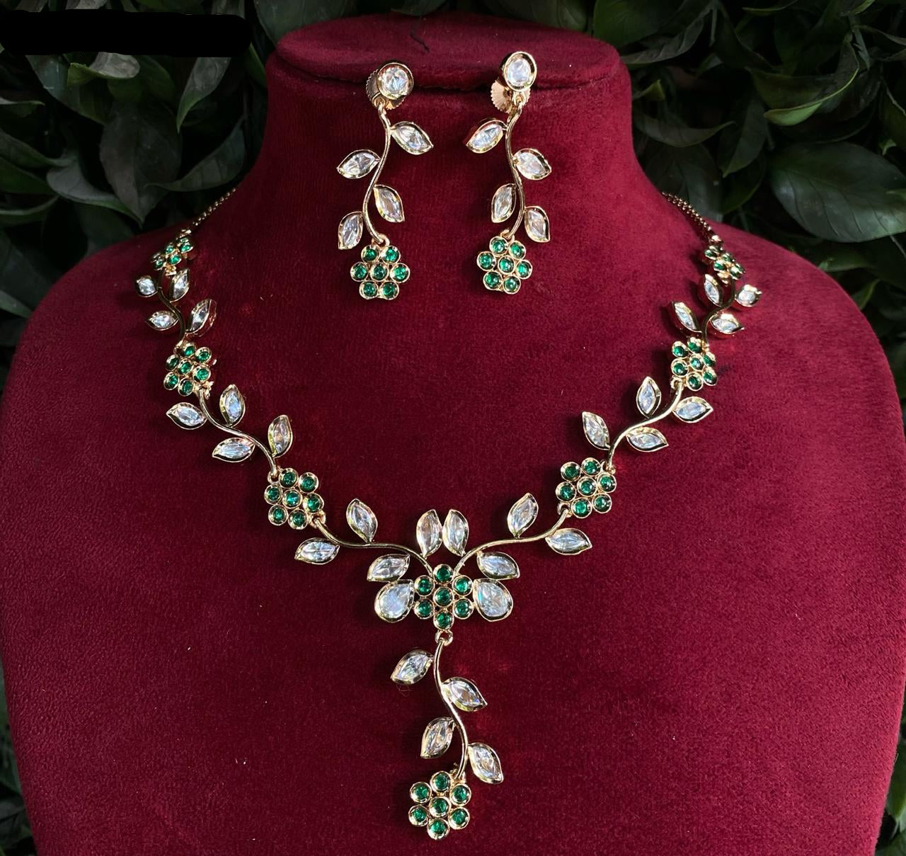 Pankhuri Floral Necklace Set