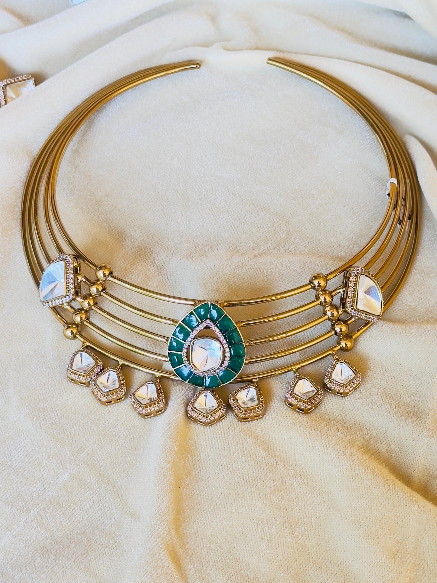 Meher Emerald Drop Hasli Necklace Set
