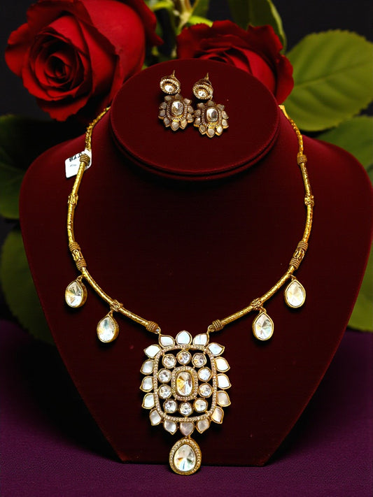 Saaj Polki White & Gold Hasli Necklace Set