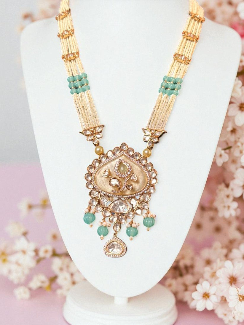 Saiba Pendant  Necklace