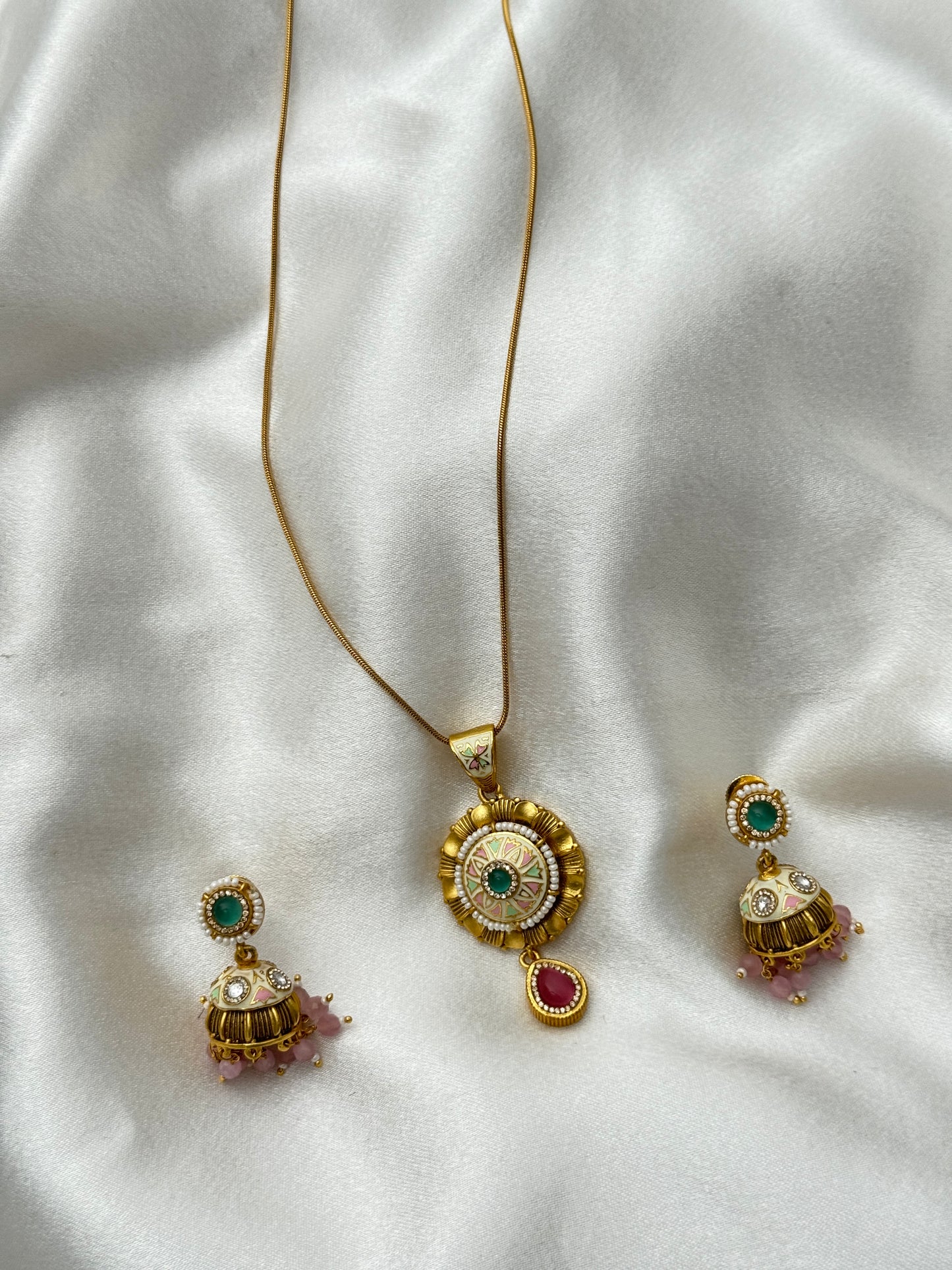 Meenakari Stone Pendant Set
