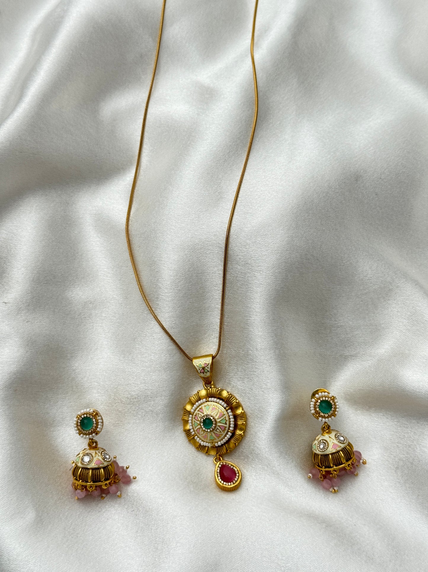 Meenakari Stone Pendant Set