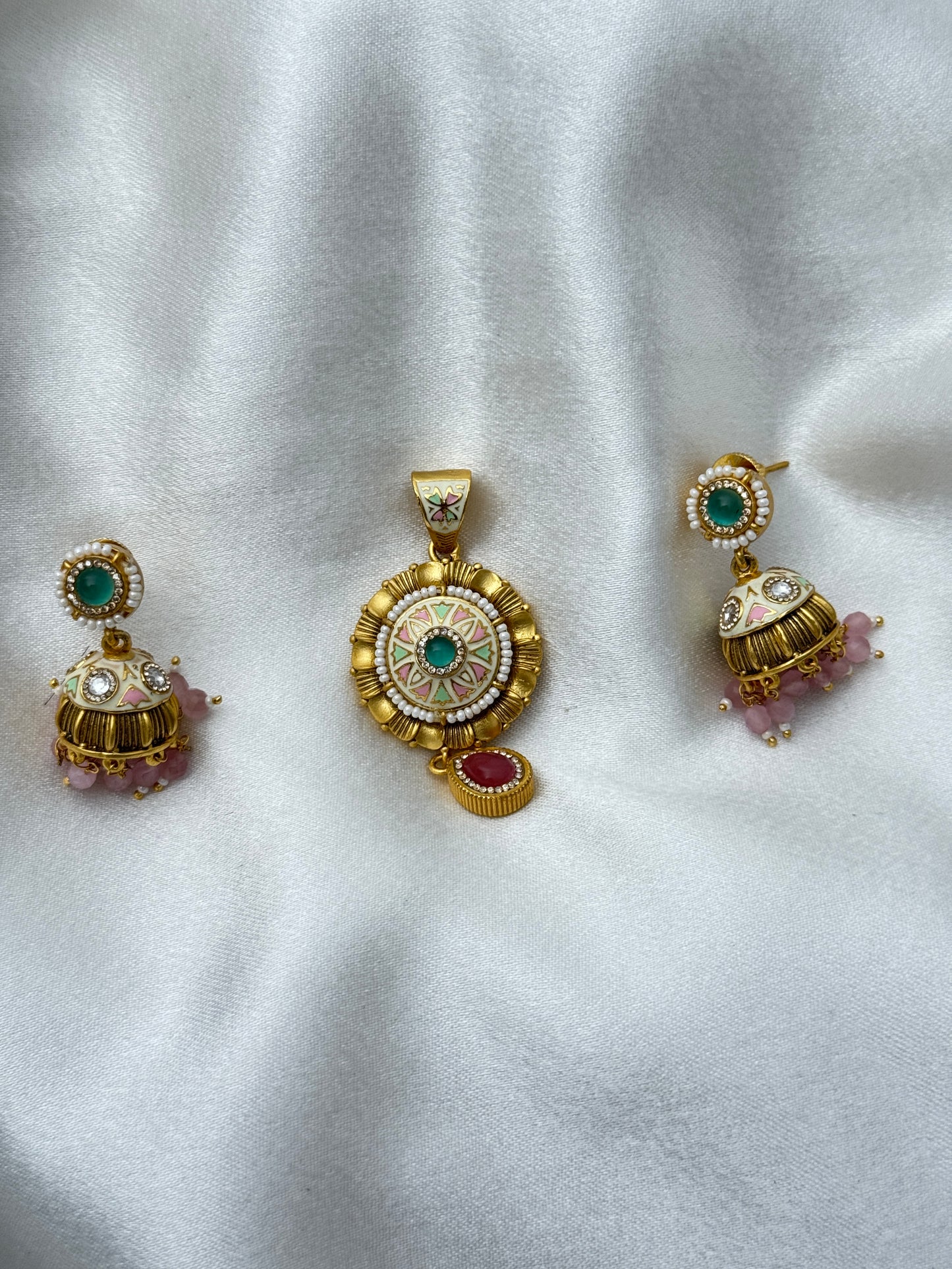 Meenakari Stone Pendant Set