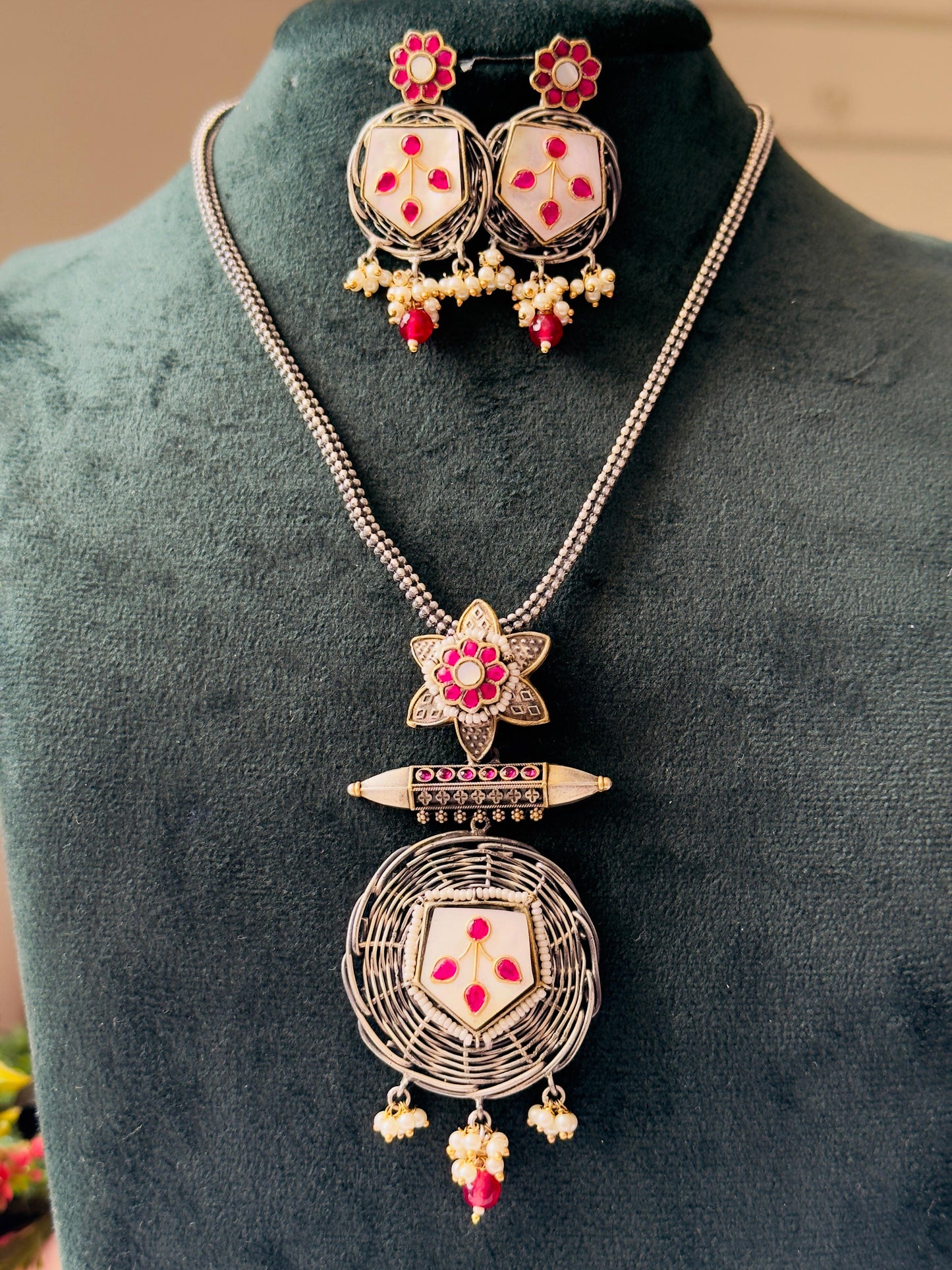 Vintage Victorian Necklace Set