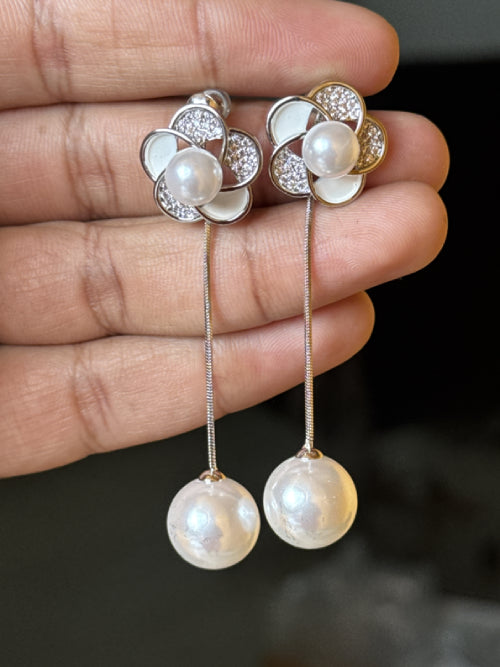 Pearl Blossom 18K Gold Plated Mother of Pearl Drop Earrings