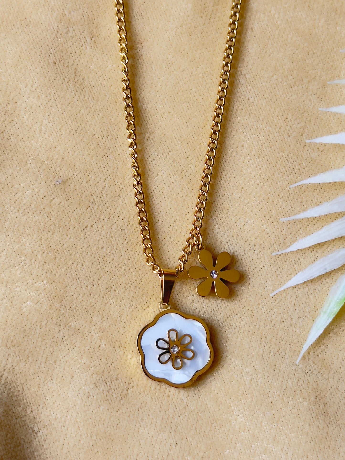 Gold-Plated Dual flower pendant necklace