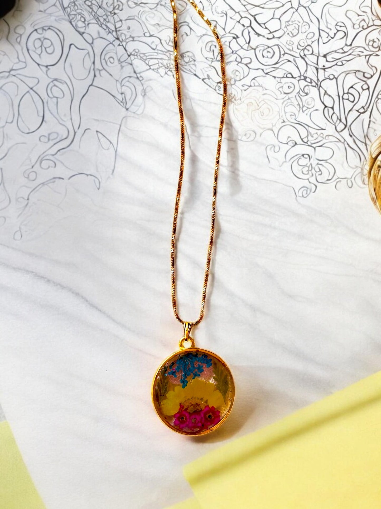 Round Resin Pendant Necklace