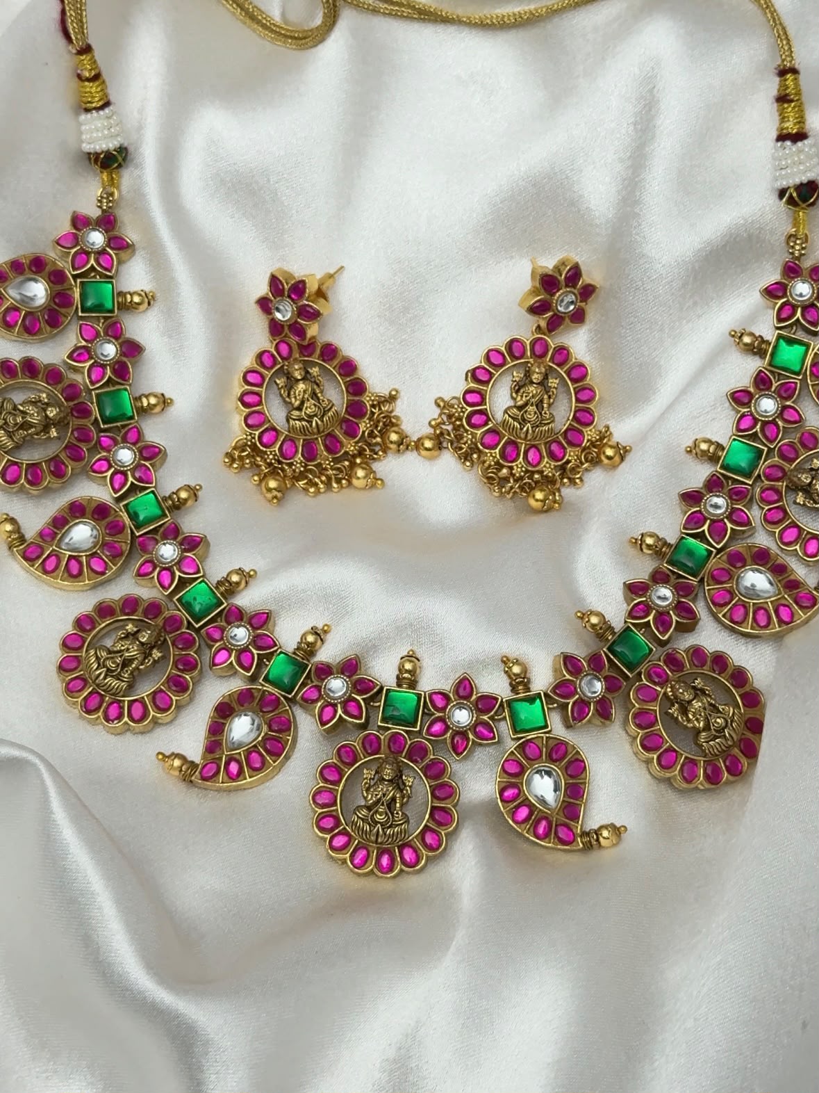 Madhavi Jadau Kundan necklace Set
