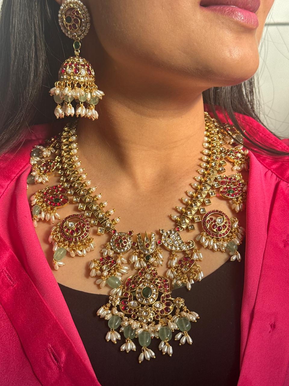 Indri Kemp Polki Pearl Necklace Set