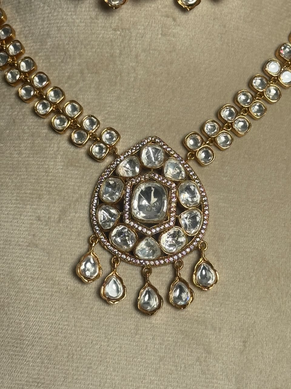 Laasya Moissanite Necklace Set