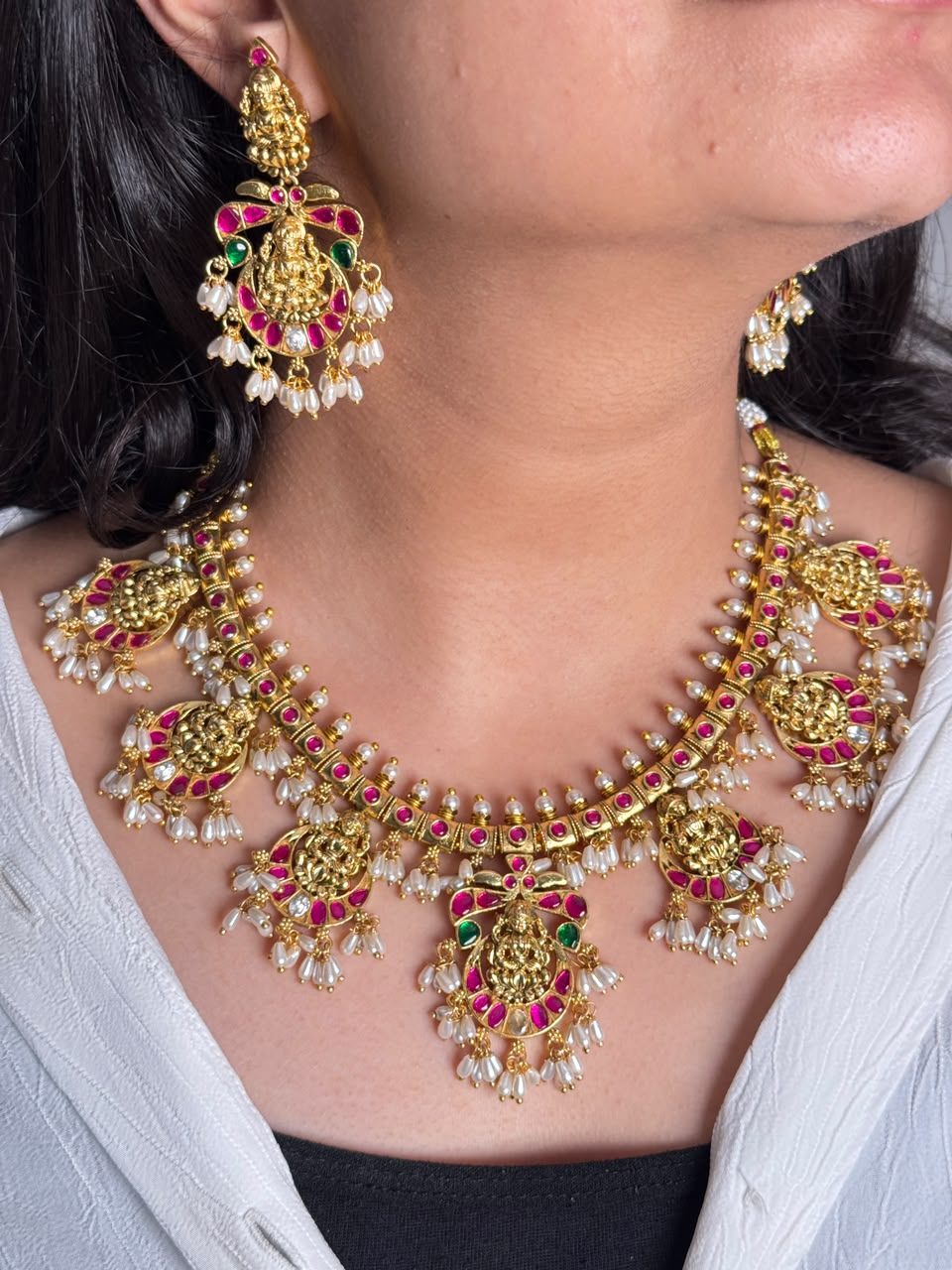 Jadau Kundan Necklace Set