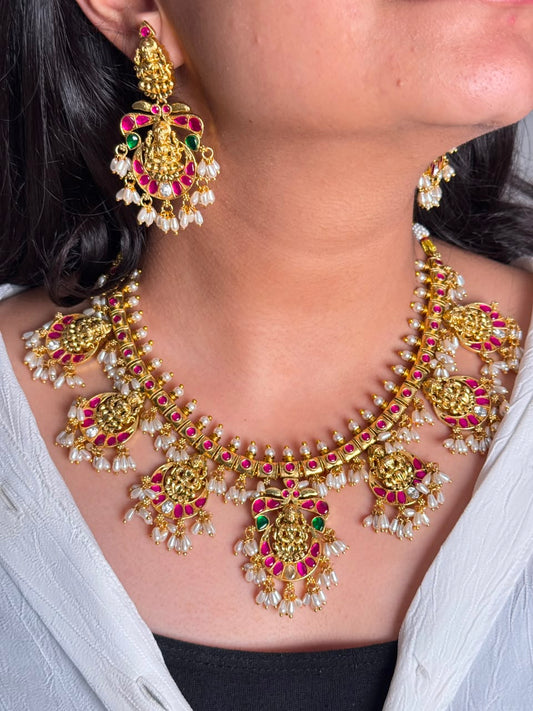 Jadau Kundan Necklace Set
