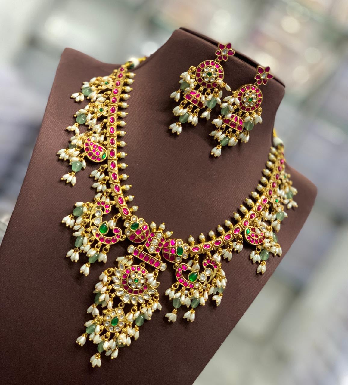 Vrinda Jadau Necklace Set
