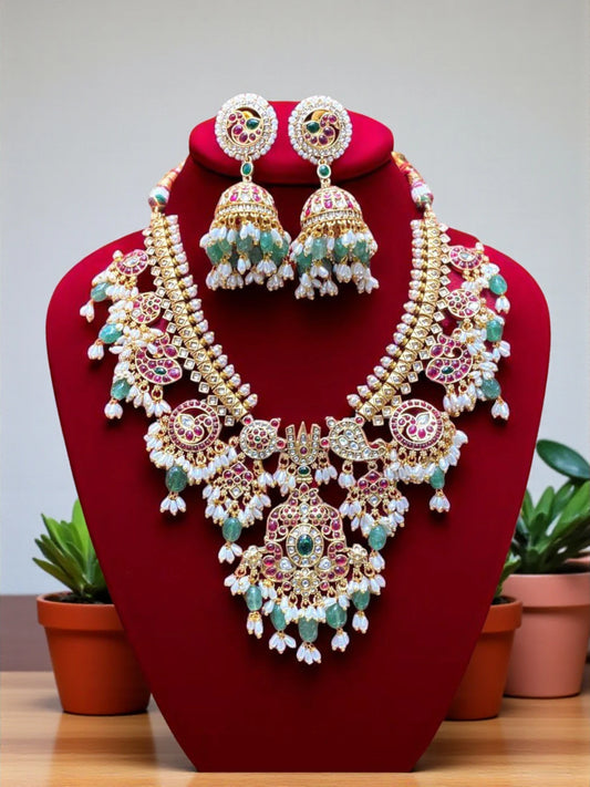 Indri Kemp Polki Pearl Necklace Set
